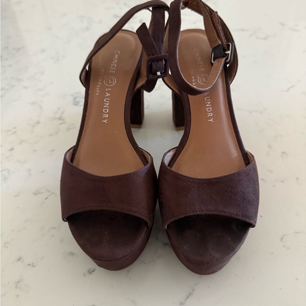 Chinese Laundry Burgundy Platform Hesls